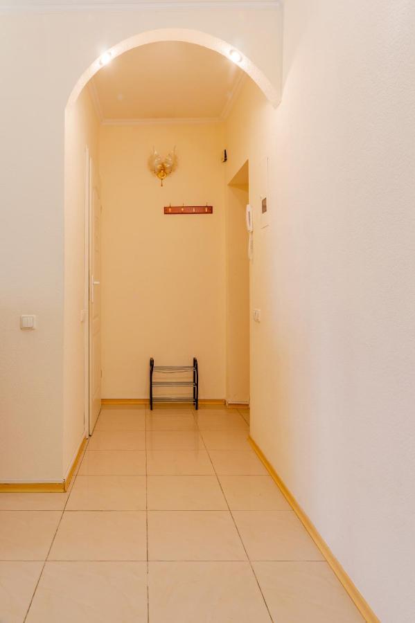 Apartment Triokhsviatytelskaya Street 3 Kiev Exterior foto