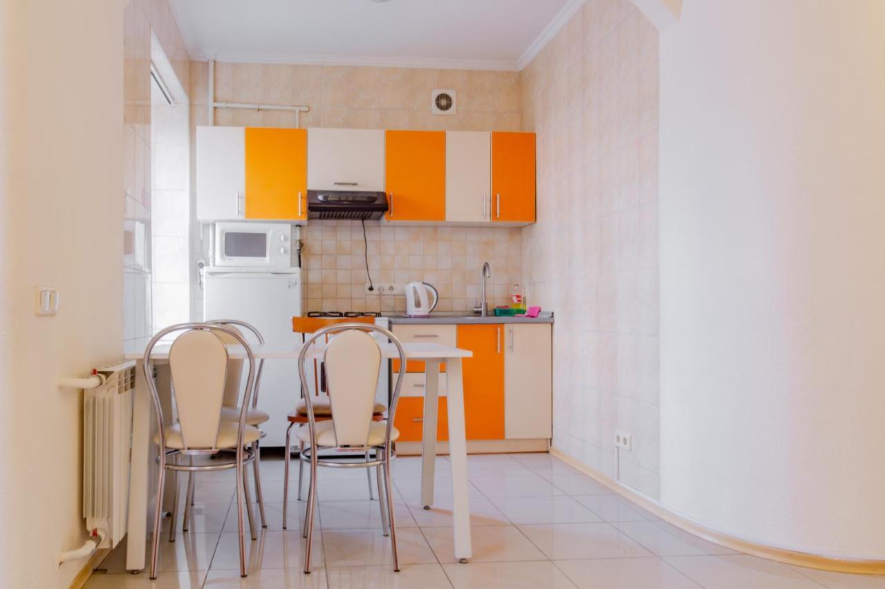Apartment Triokhsviatytelskaya Street 3 Kiev Exterior foto