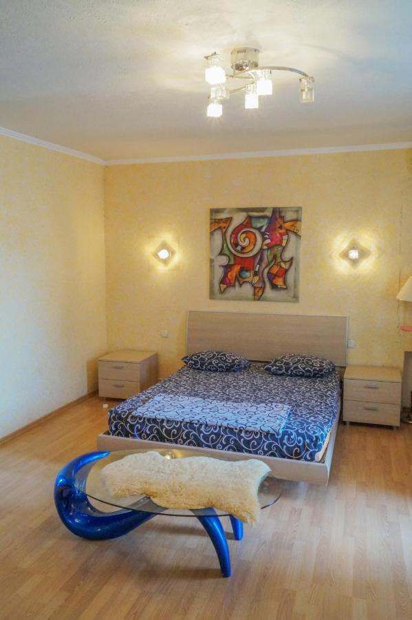 Apartment Triokhsviatytelskaya Street 3 Kiev Exterior foto