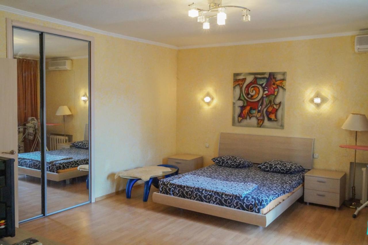 Apartment Triokhsviatytelskaya Street 3 Kiev Exterior foto