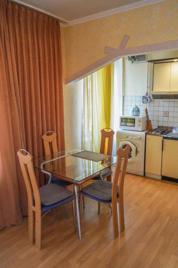 Apartment Triokhsviatytelskaya Street 3 Kiev Exterior foto